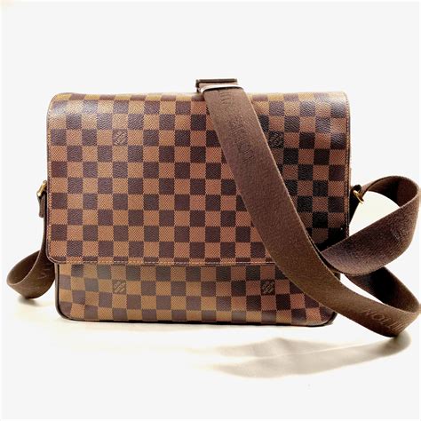 louis vuitton chic shoulder bags